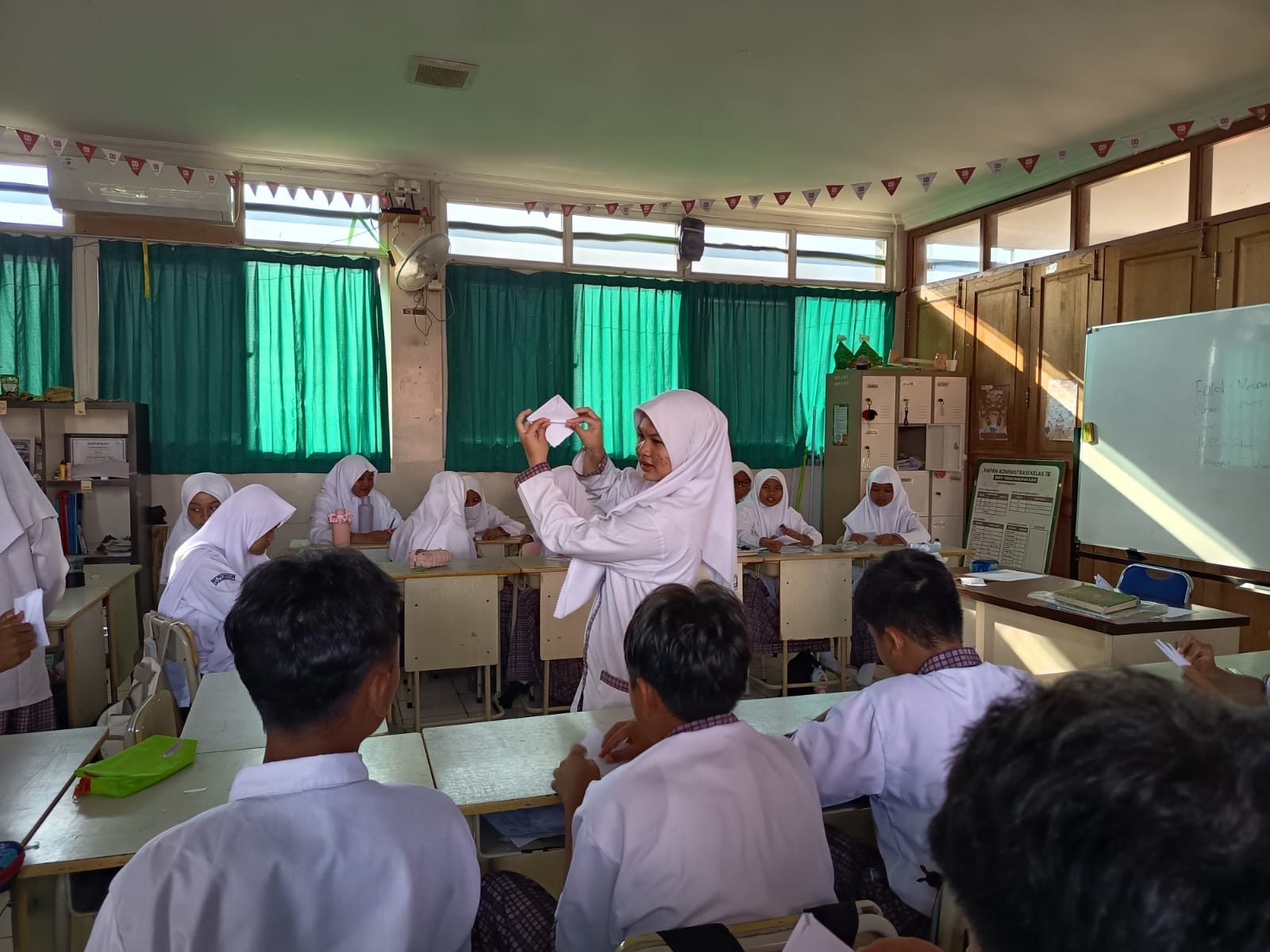 English Week SMPIT THI 2025